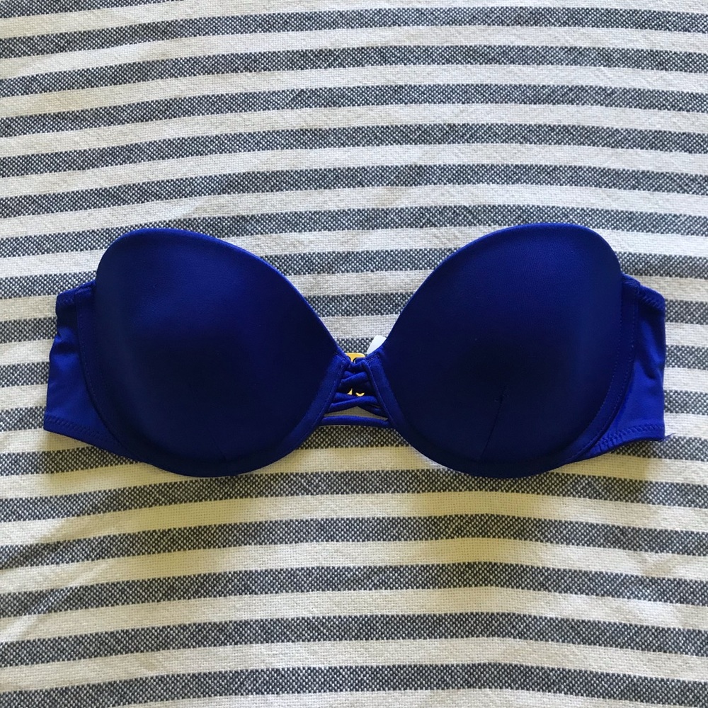 Victoria’s Secret Bandeau Bikini Top in 34C